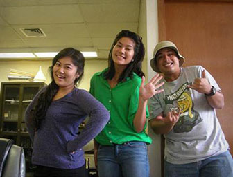 Three Barton Lab undergraduate alumni together in the lab